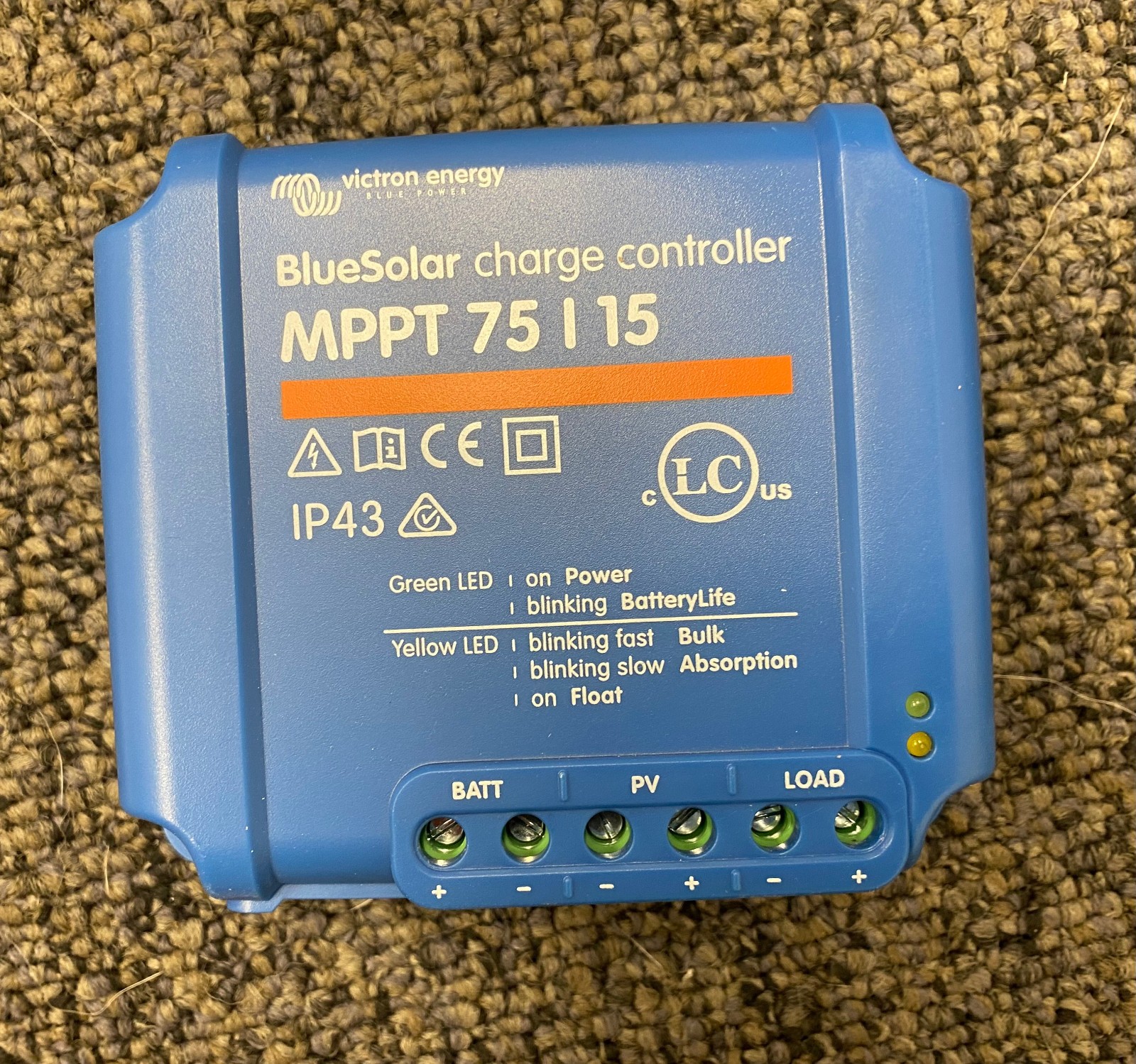 Victron Energy SmartSolar MPPT 75/15 Charge Controller – Blue (SCC010015050R)
