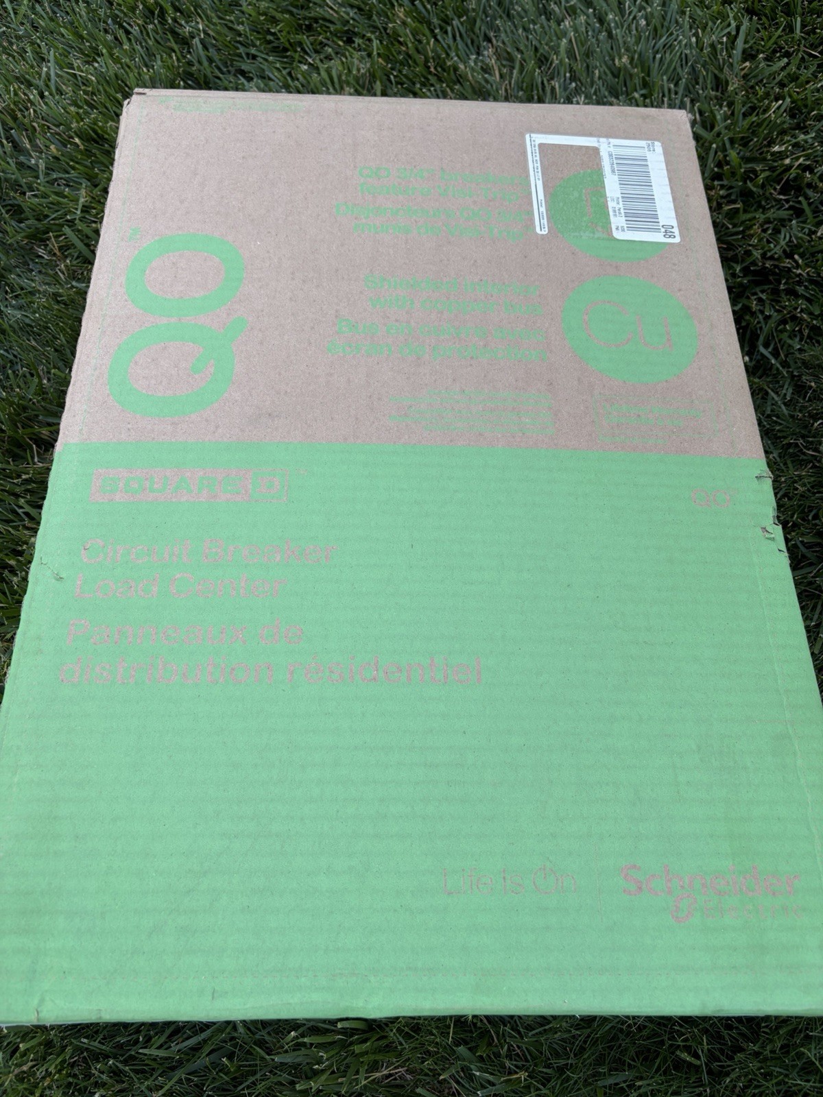 Square D QO Plug-On Neutral Indoor Load Center 125A 24-Space 120/240V