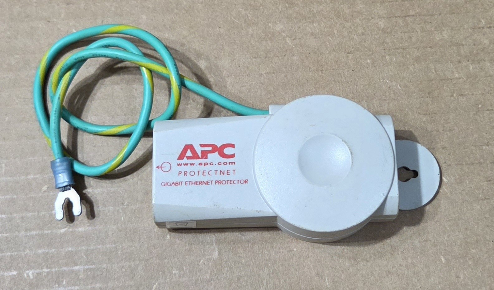 NEW APC ProtectNet Ethernet Token Ring Port Surge Protector For 1GB No Box