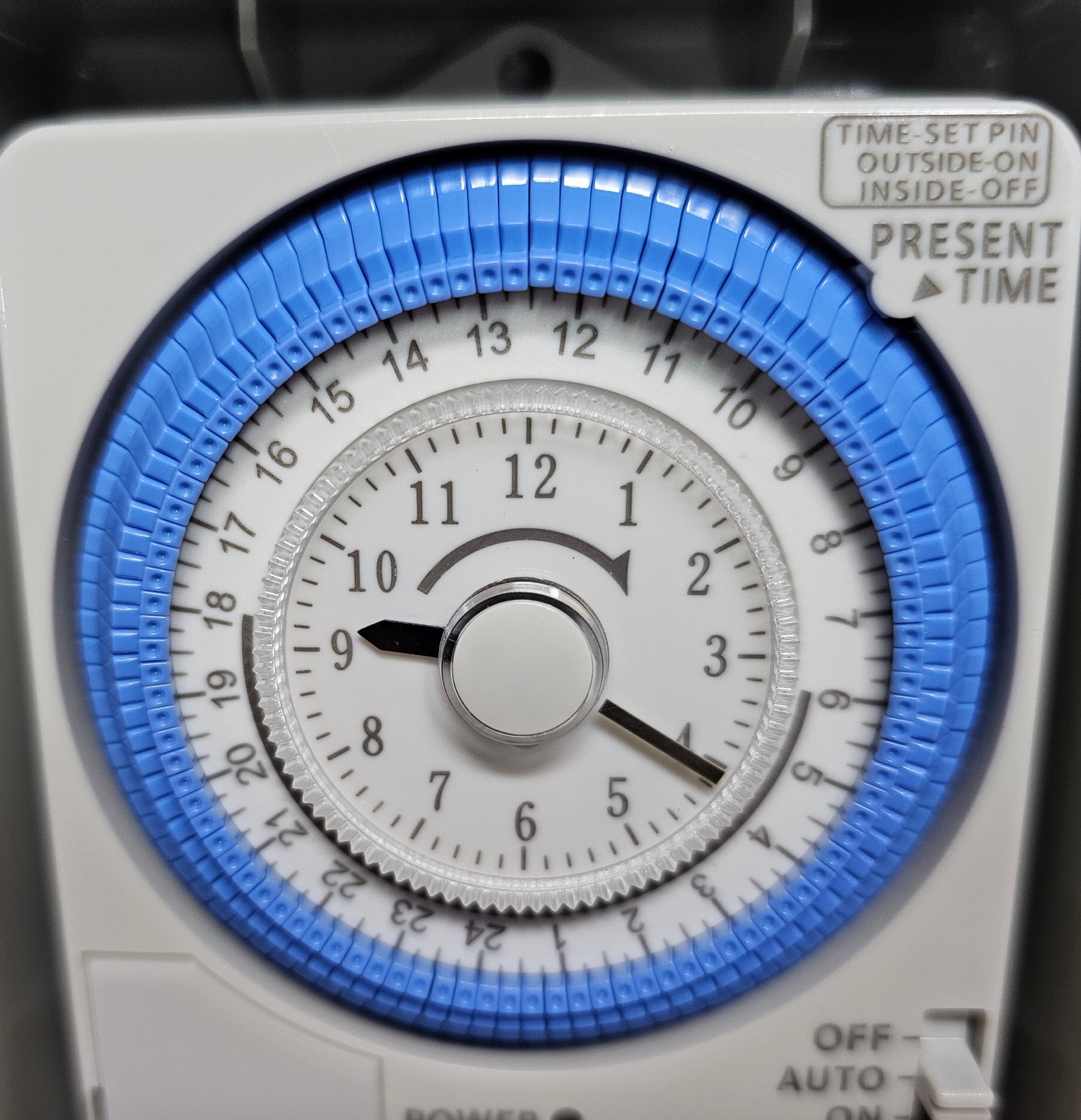 MECHANICAL 24 HOUR TIMER SWITCH 100-240V 60HZ 20A NEW