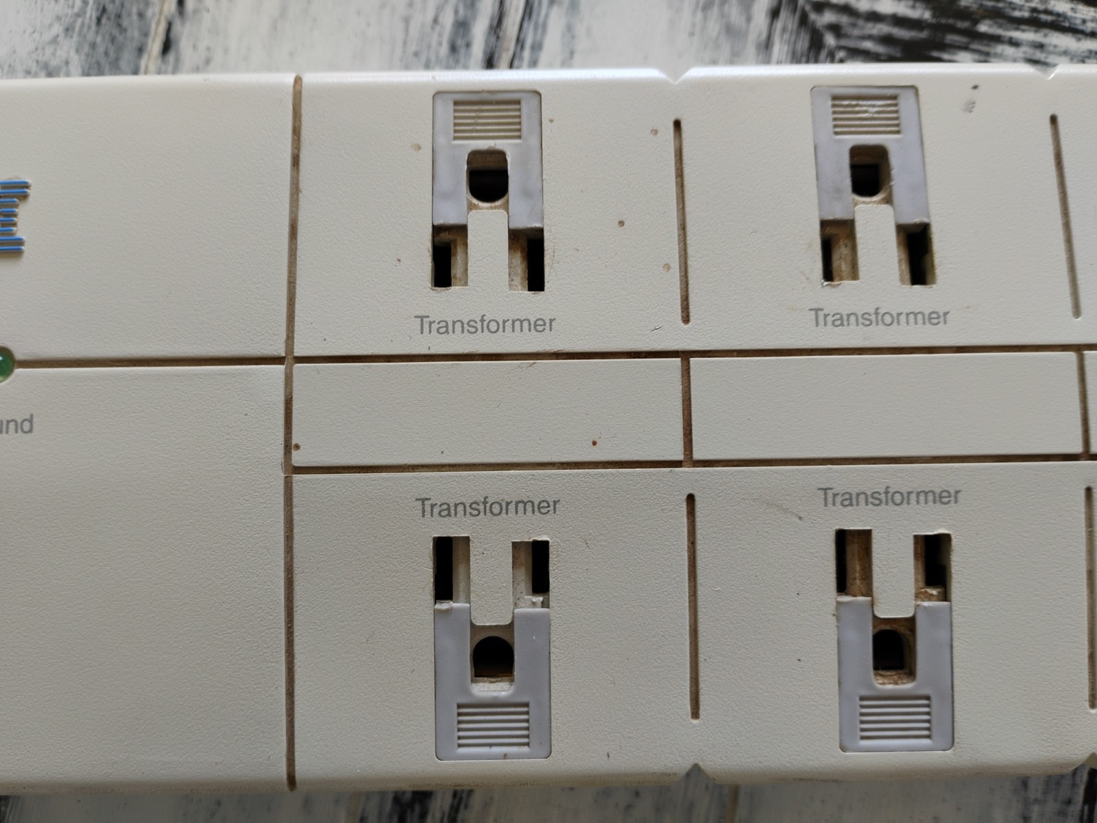 IBM 1998 Vtg Telephone PC 8 Outlet Surge Protector 125 AMPS 15 1875 WATTS