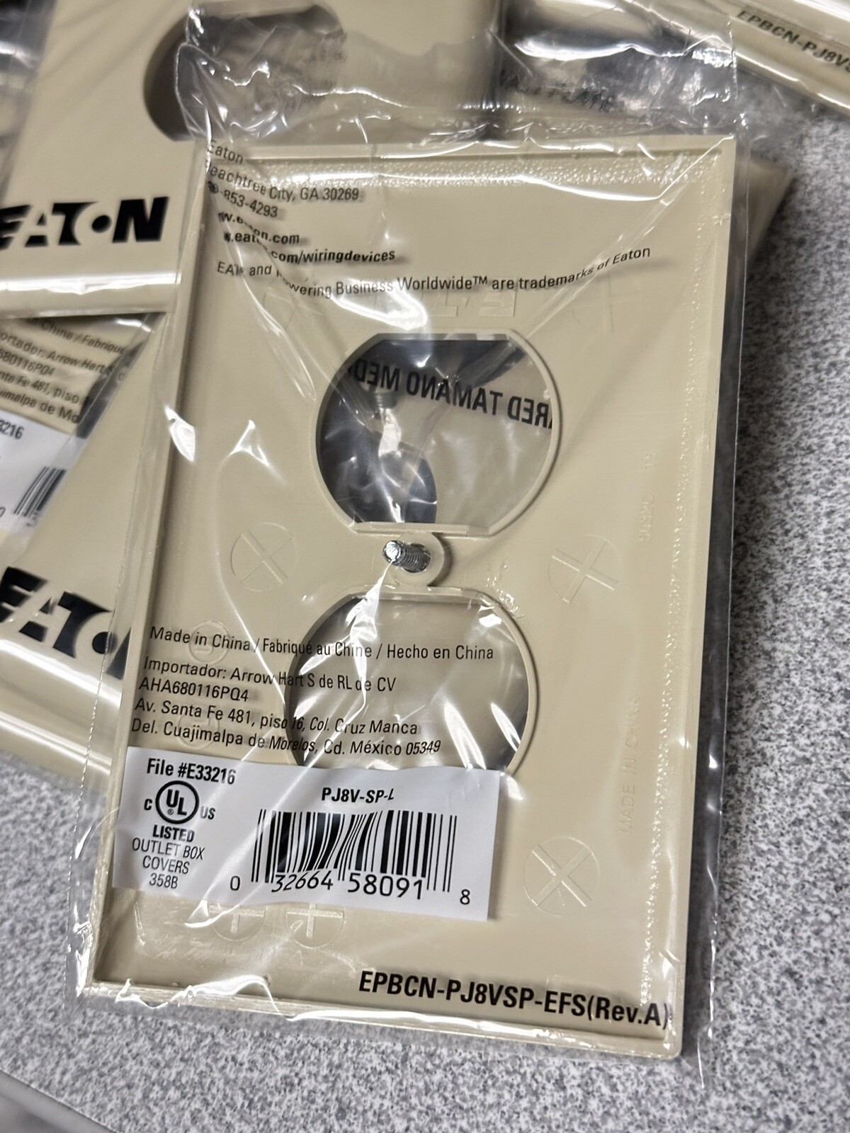 25 Eaton Ivory Mid-Size 1G Unbreakable Receptacle Wallplate Outlet Covers PJ8V