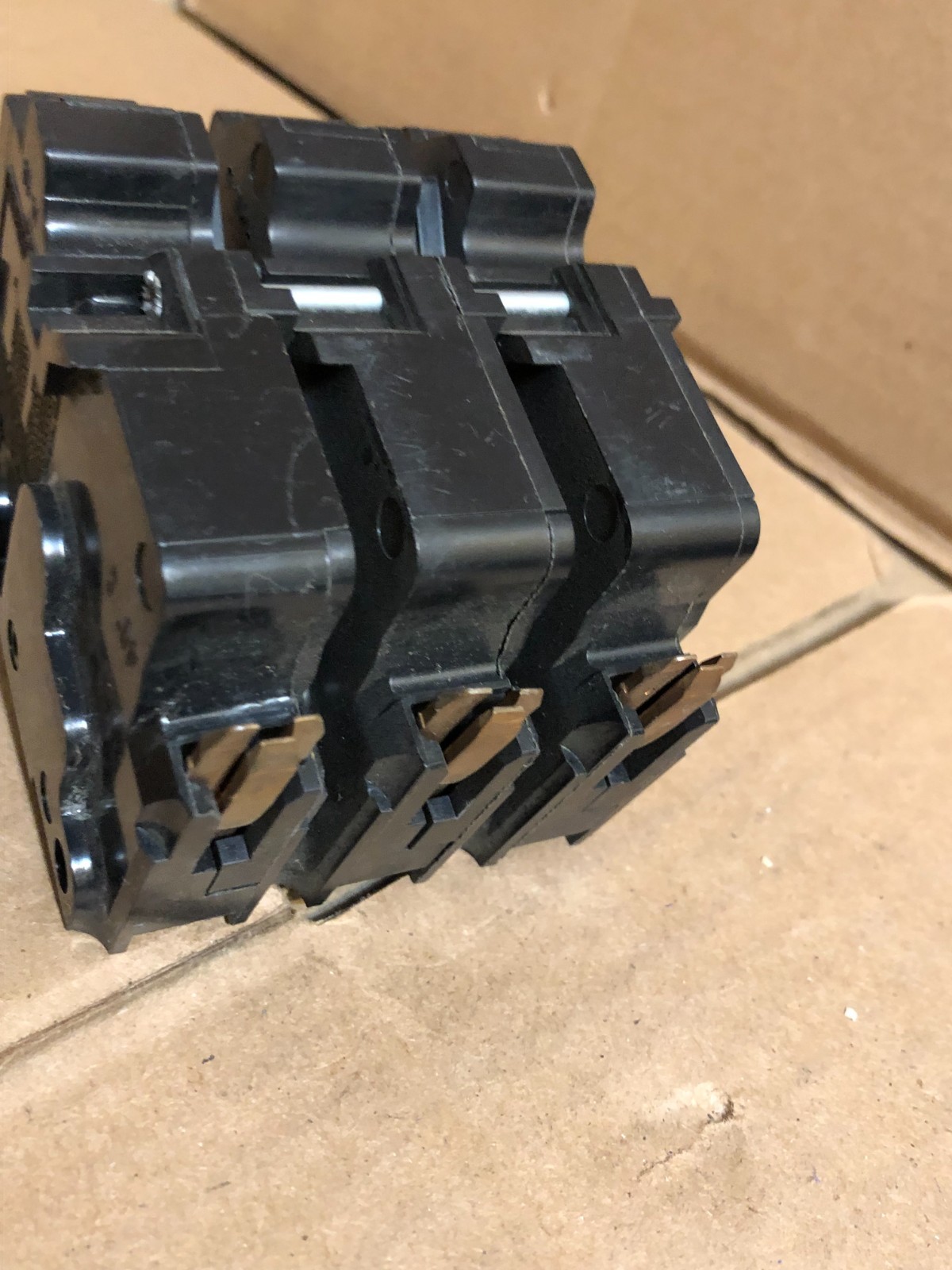Mixed Lot of 9 15 Amps 120/240V 1 & 2 Pole Circuit Breakers