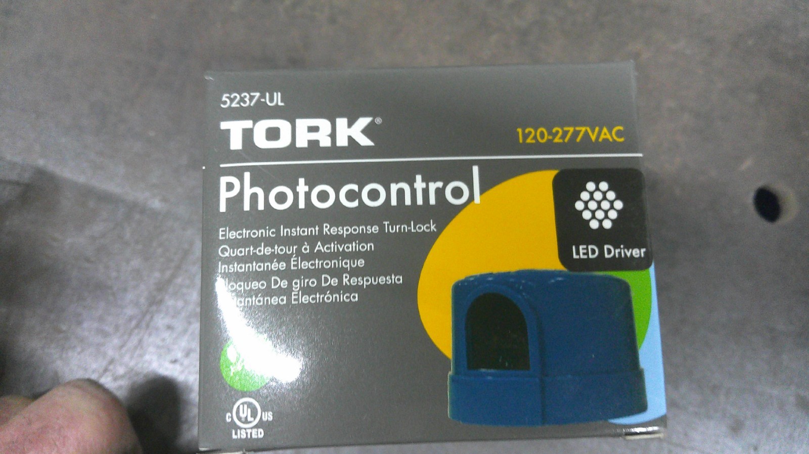 TORK 5237-UL Photocontrol, Polycarbonate, Turn Lock, Blue 120-277VAC