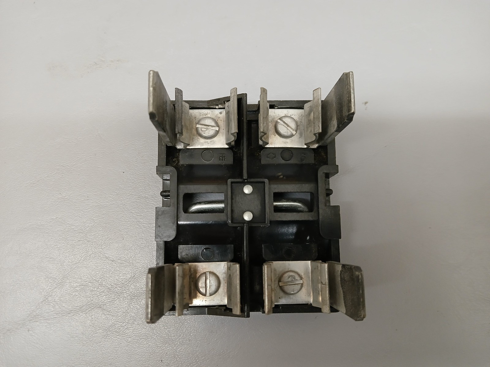 CUTLER HAMMER 60 AMP LIGHT FUSE PANEL PULLOUT FUSE HOLDER