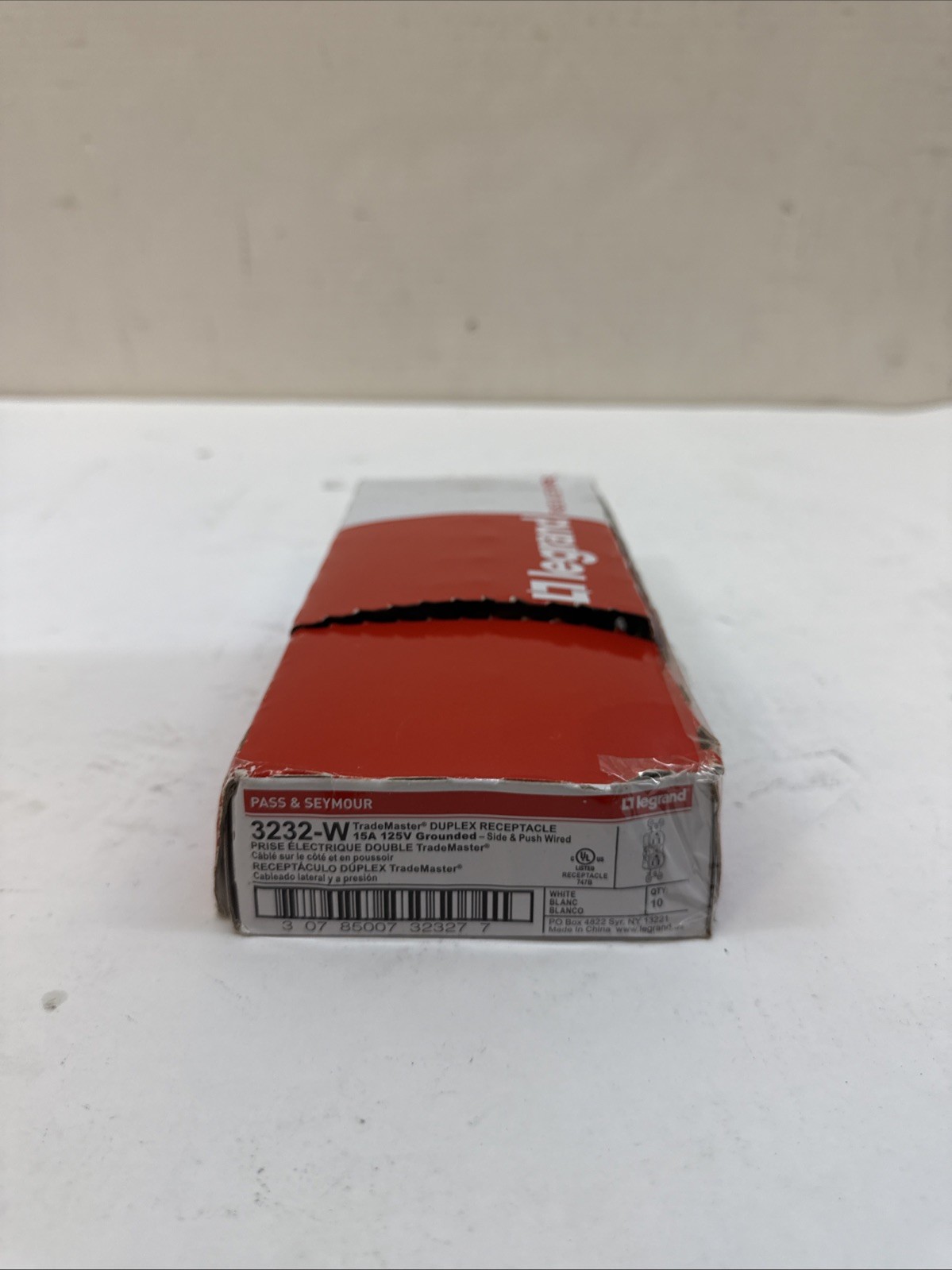 10 Pass & Seymour White Receptacles Duplex Outlet 15A 125V NEMA 5-15R 3232-W