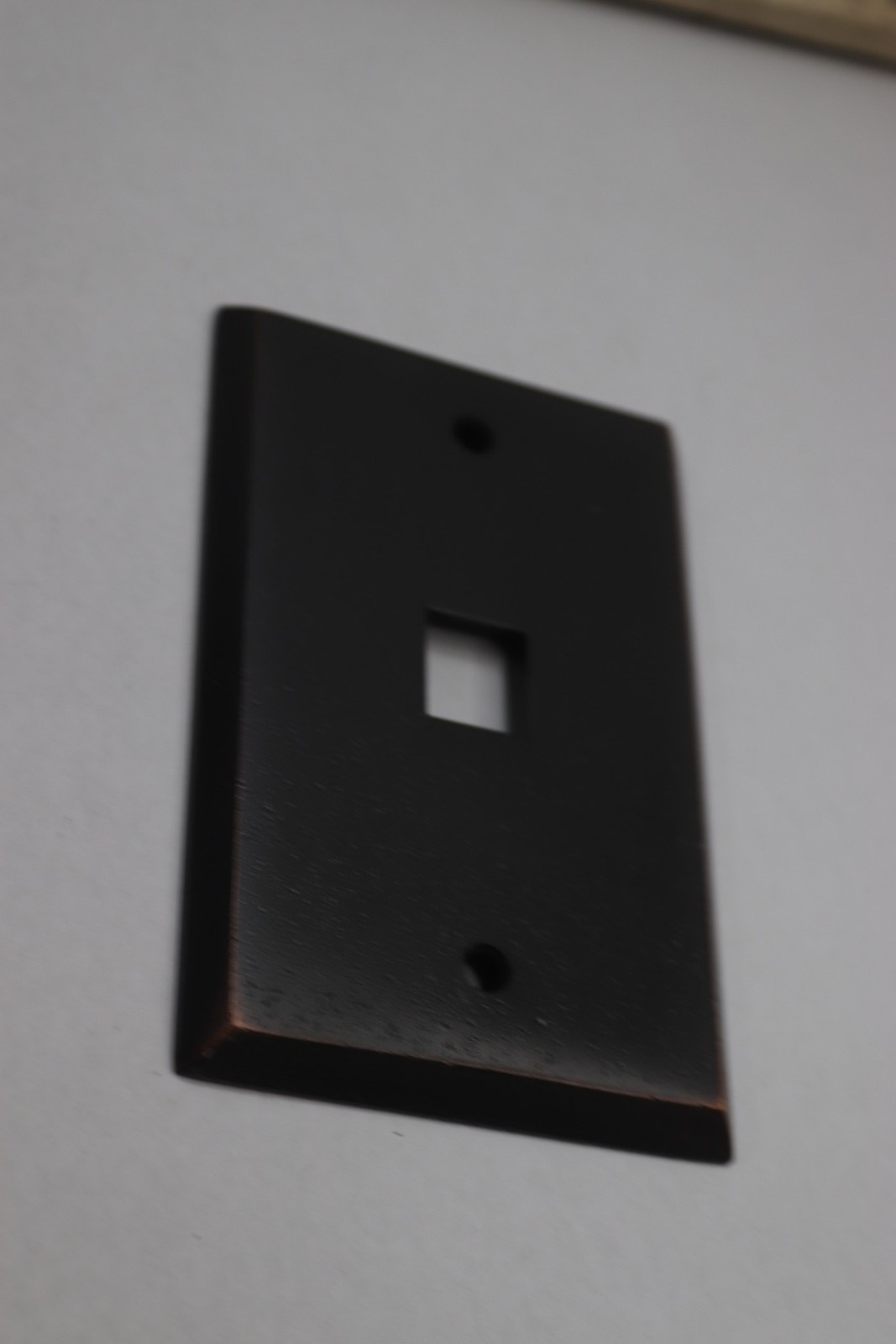 Single Toggle Light Switch 1-Gang Wall Plate Cover Oil Rubbed Bronze w/ Screws