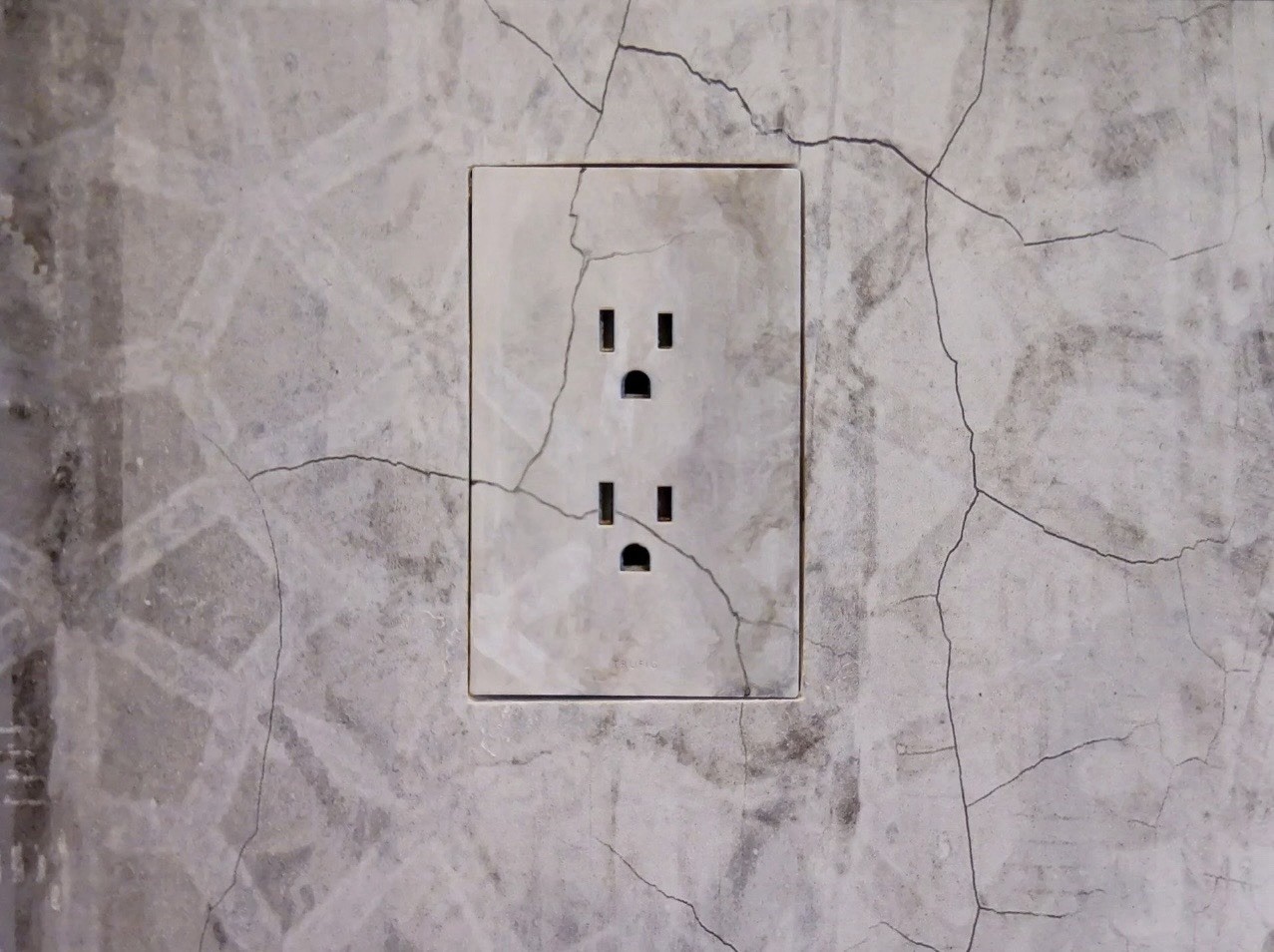 Trufig Flush Mount Duplex Electrical Outlet White 120V 15A Wall Matte Finish