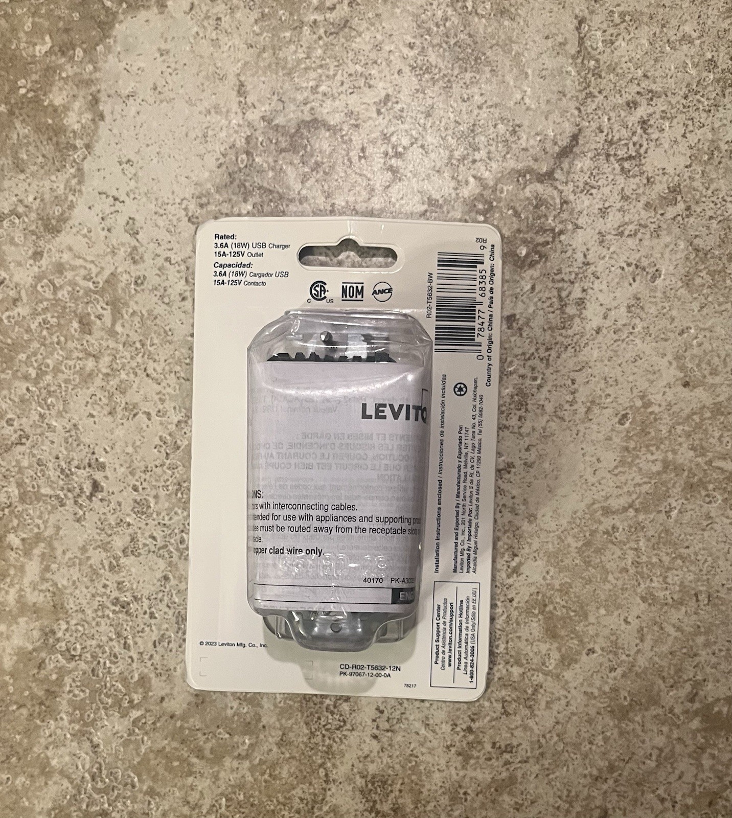 Leviton Decora+ 18W USB-A Duplex Outlet T5632-BW New In Box White