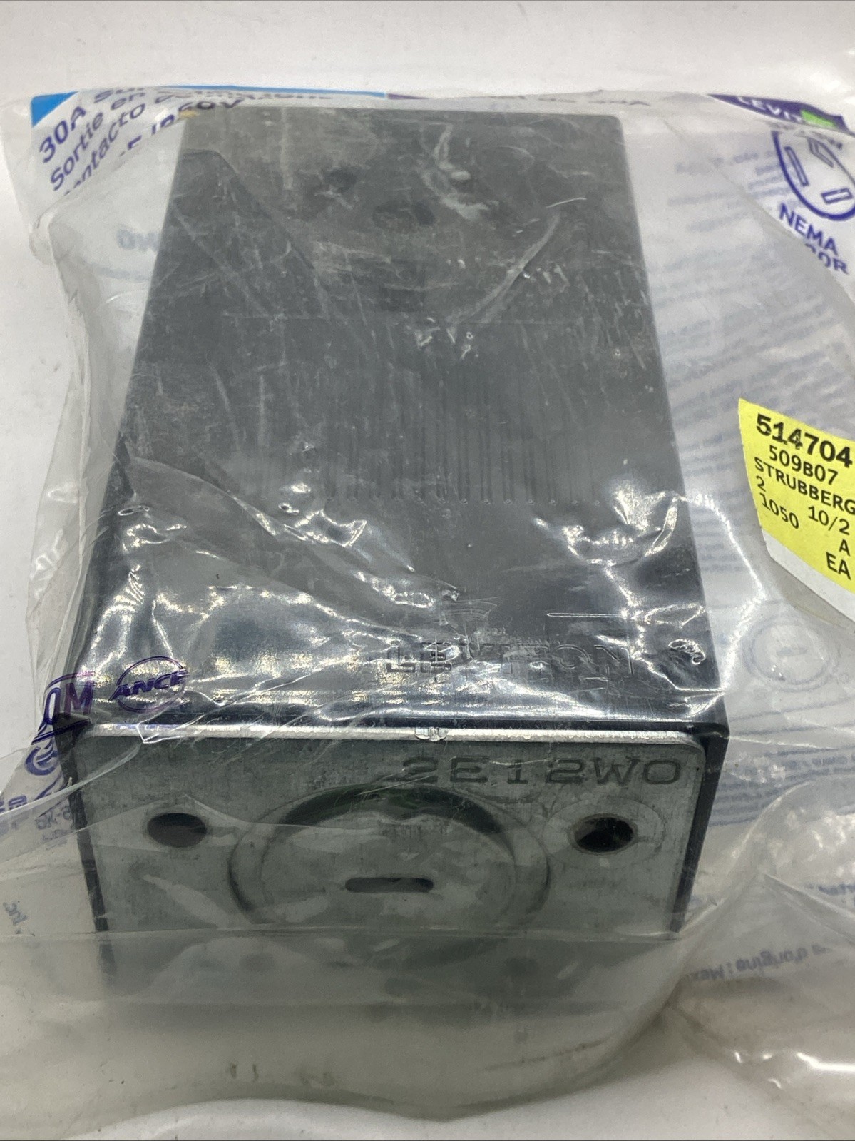LEVITON 5054 Surface Mount Power Outlet 30A-125V/250V NEMA 10-30R New