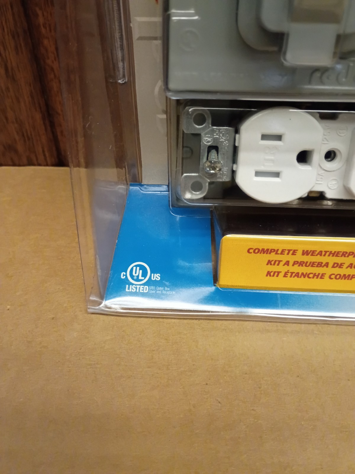 Exterior Duplex Outlet Kit No. CS312WH. 15A, 125 Volts AC Weatherproof NOS