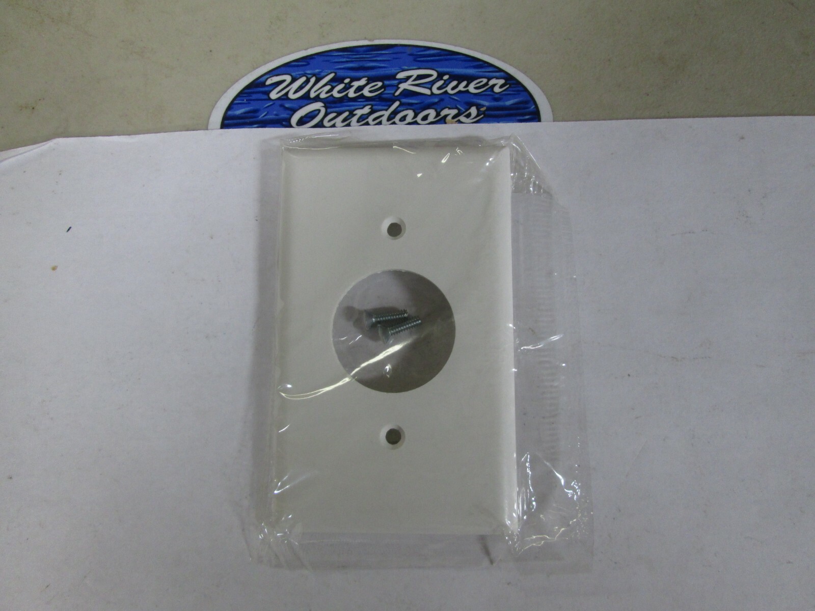 Eagle 2131-W One Gang Single Receptacle White Smooth Thermoset Wall Plate
