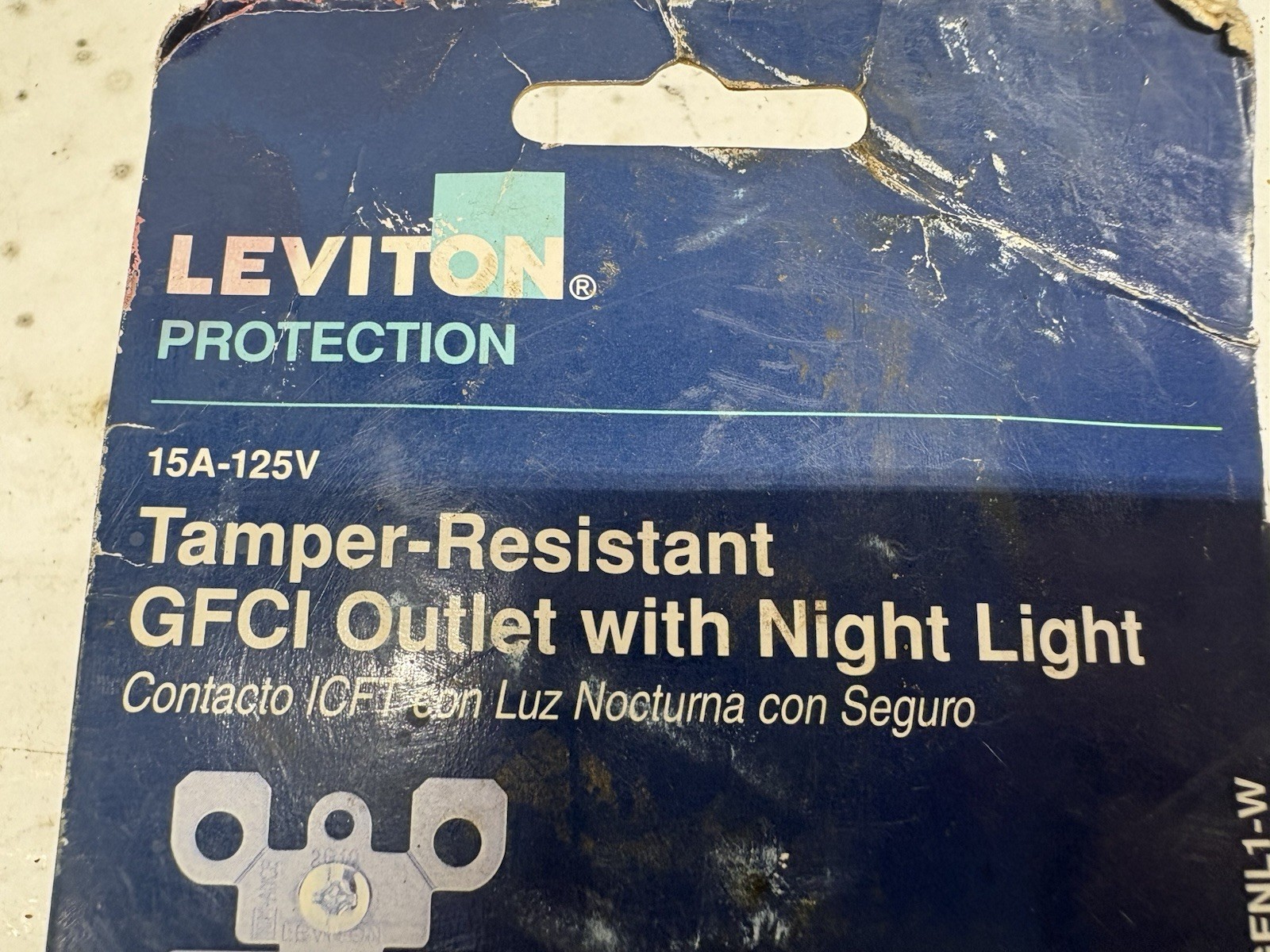 Leviton GFNL1-W TR GFCI Outlet With Night Light (Sealed)