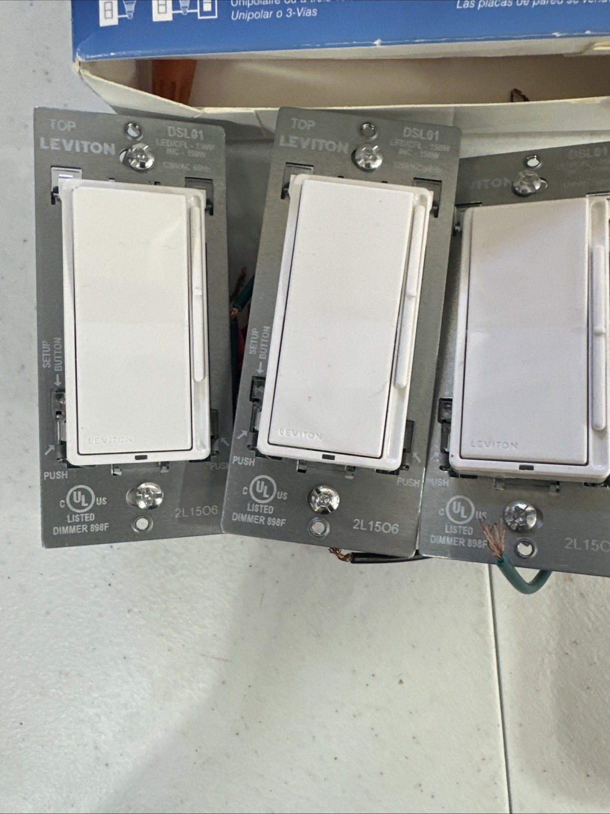 Leviton Decora DSL01-3PW 3 Pack LED Rocker Dimmers with Slider White Open Box