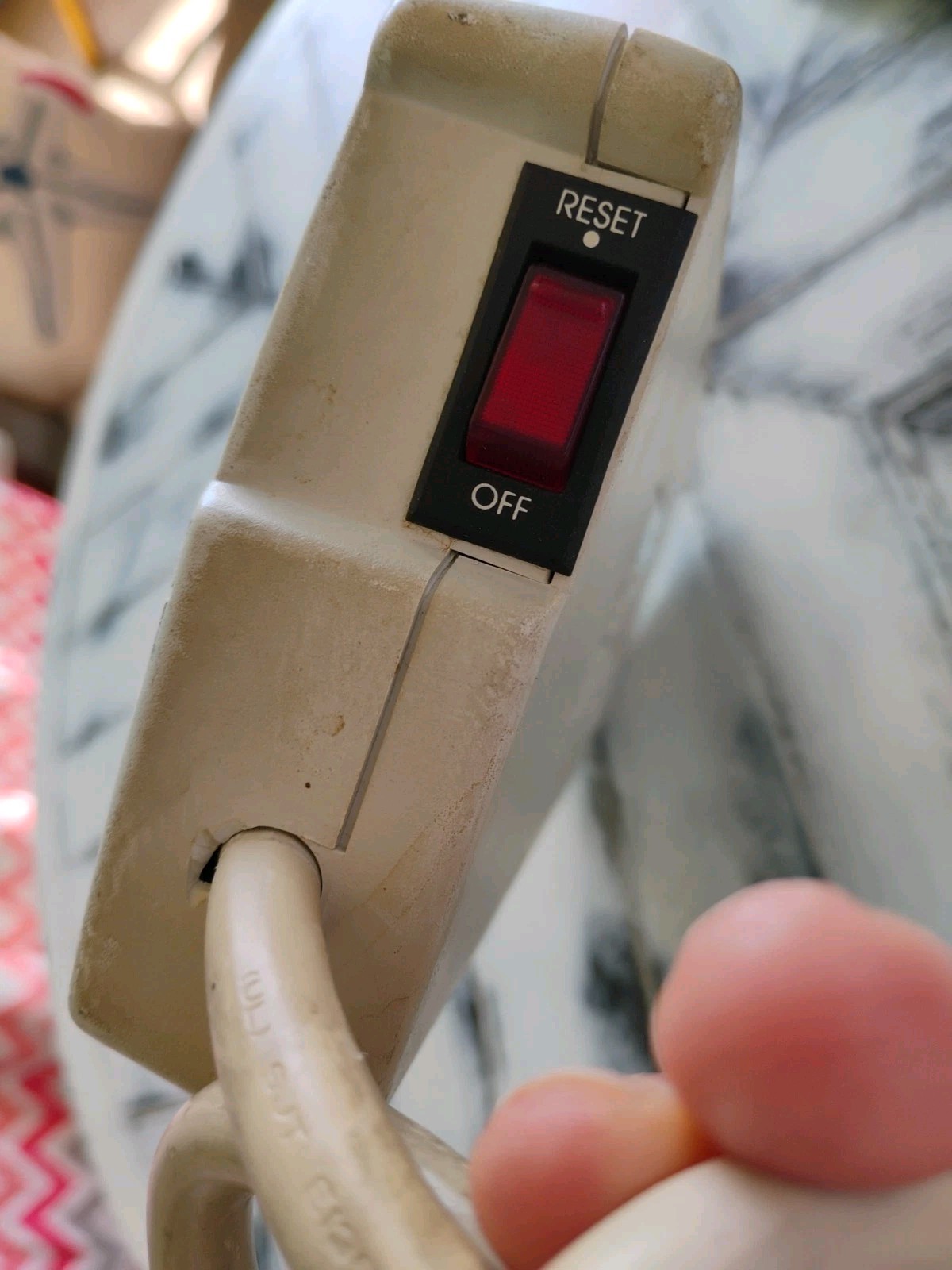 IBM 1998 Vtg Telephone PC 8 Outlet Surge Protector 125 AMPS 15 1875 WATTS