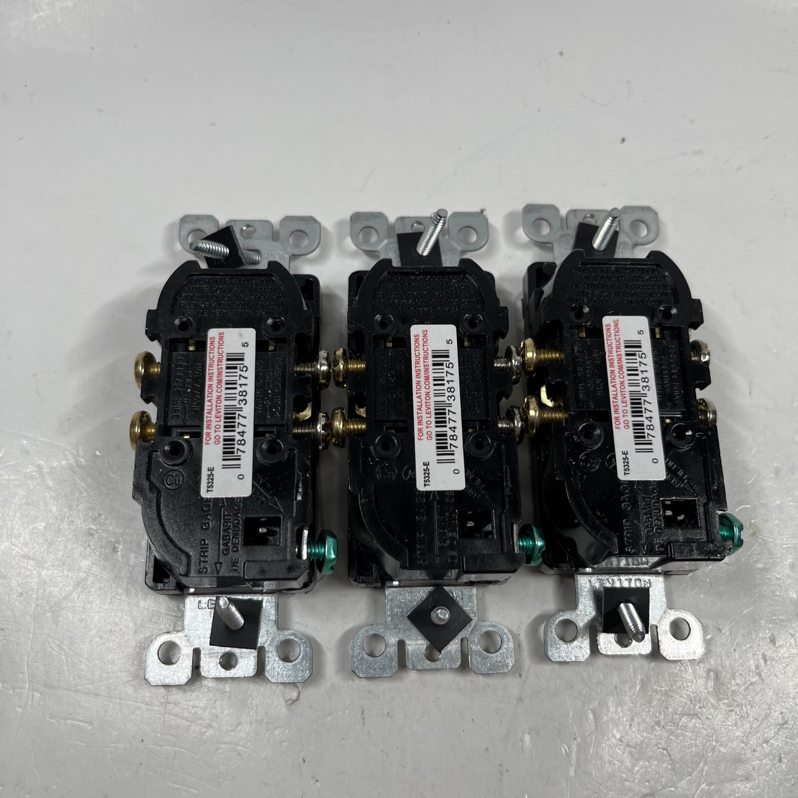 Leviton Decora 15 amps 125 V Duplex Black Outlet 5-15R (Pack of 3)