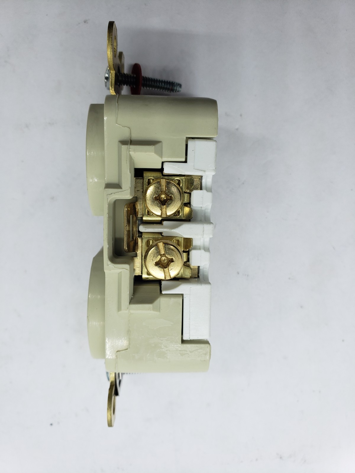 HUBBELL HBL5262I DUPLEX RECEPTACLE IVORY 15A 125V 2 POLE 3 WIRE NIB