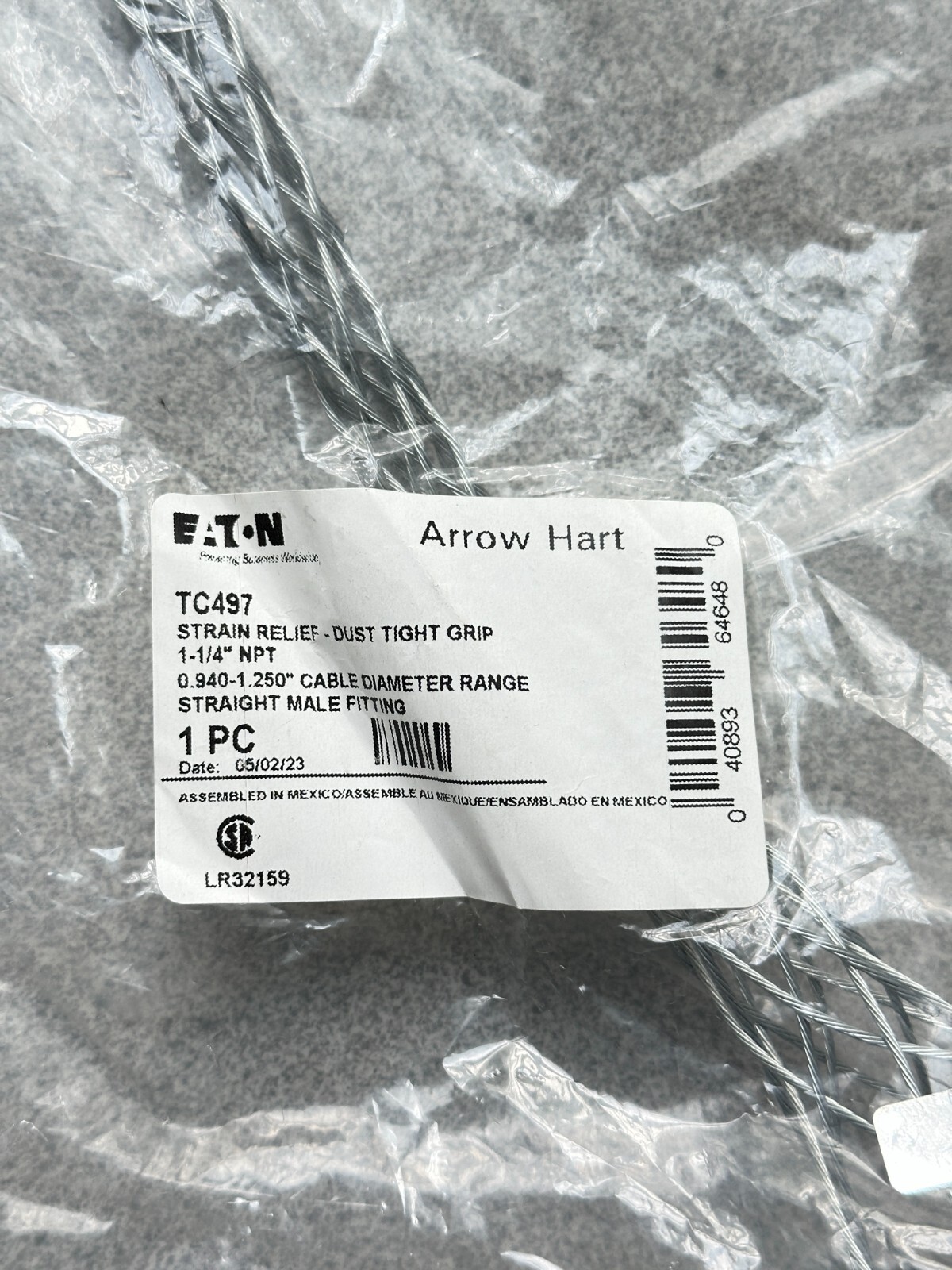 NEW Eaton Arrow Hart TC497 strain relief grip 0.94-1.25″ cord dia., 1-1/4″ NPT
