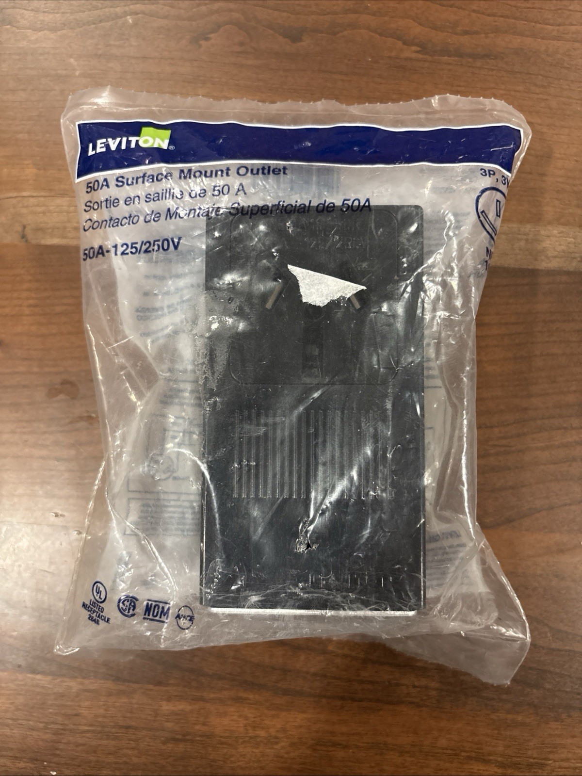 LEVITON 5054-P00 Surface Mount Power Outlet 125V-250V NEMA 10-30R 30