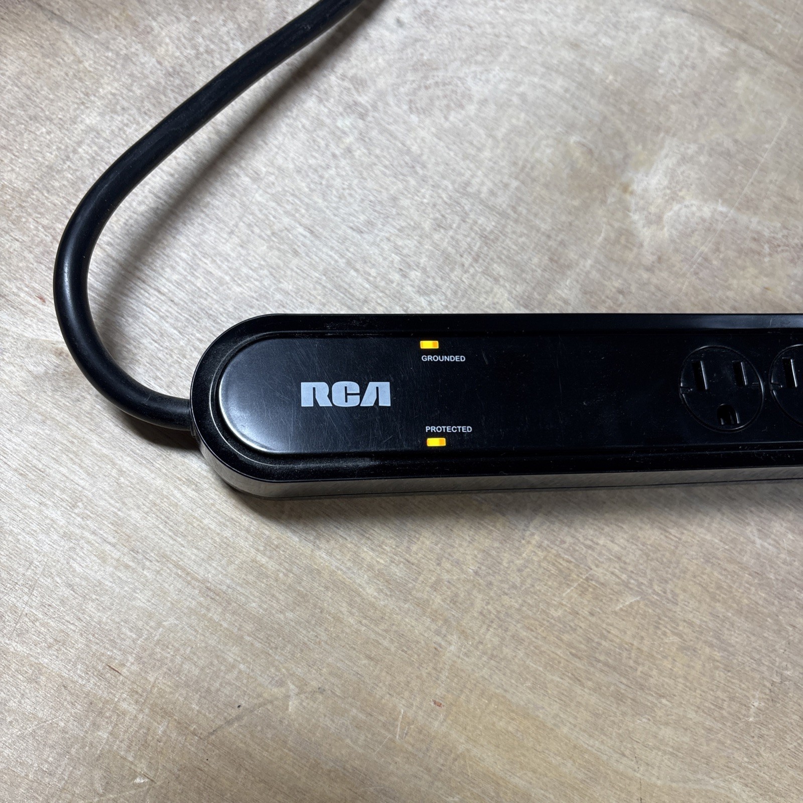 RCA 7-Outlet Surge Protector 1500 Joules 4’ Cd PS27210B Coaxial Cable/satellite