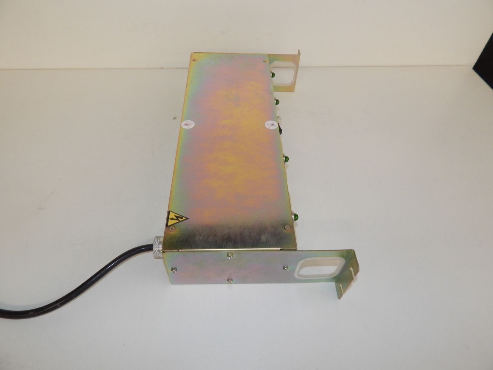 *LL* EATON PULIZZI Z-LINE POWER DISTRIBUTION PC125-A2-LT (DZH25)