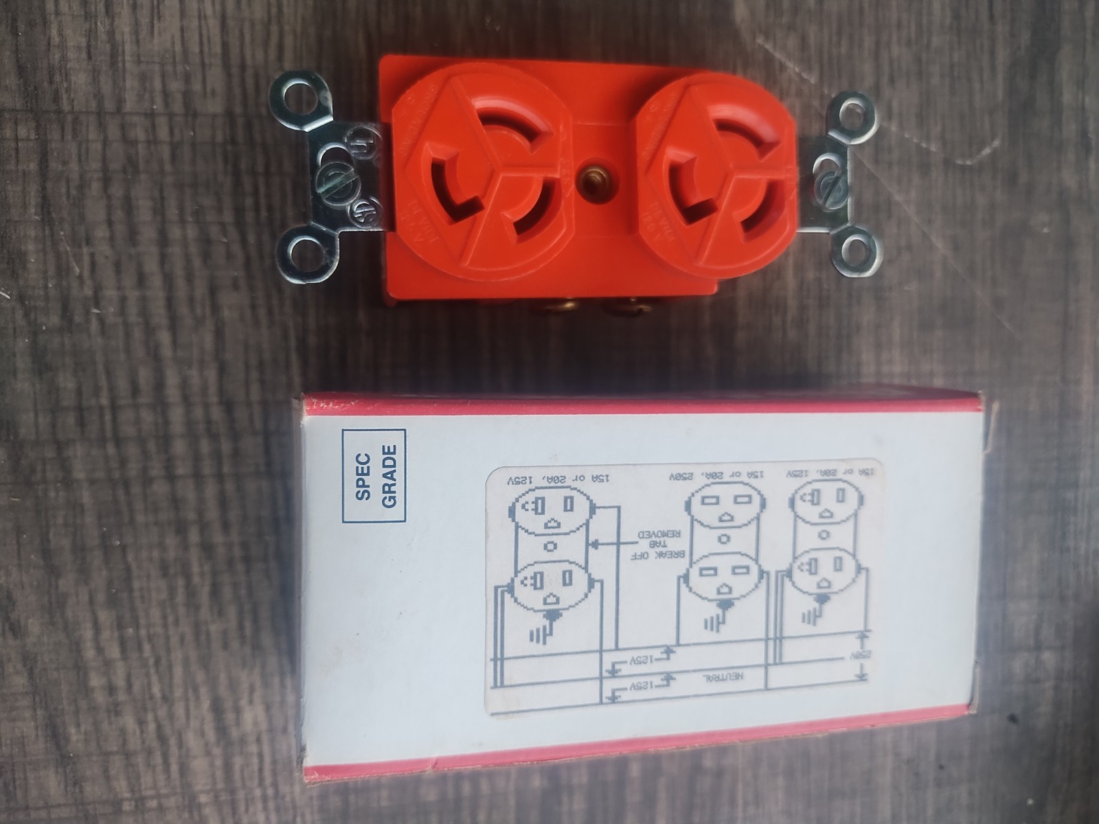 (4) Pass & Seymour Legrand Spec Grade IG4700 15A 125V Duplex Outlet Red