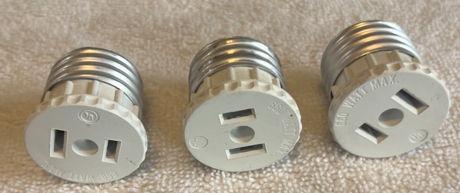 Lot Of 8 Screw In Socket To Plug Adapters