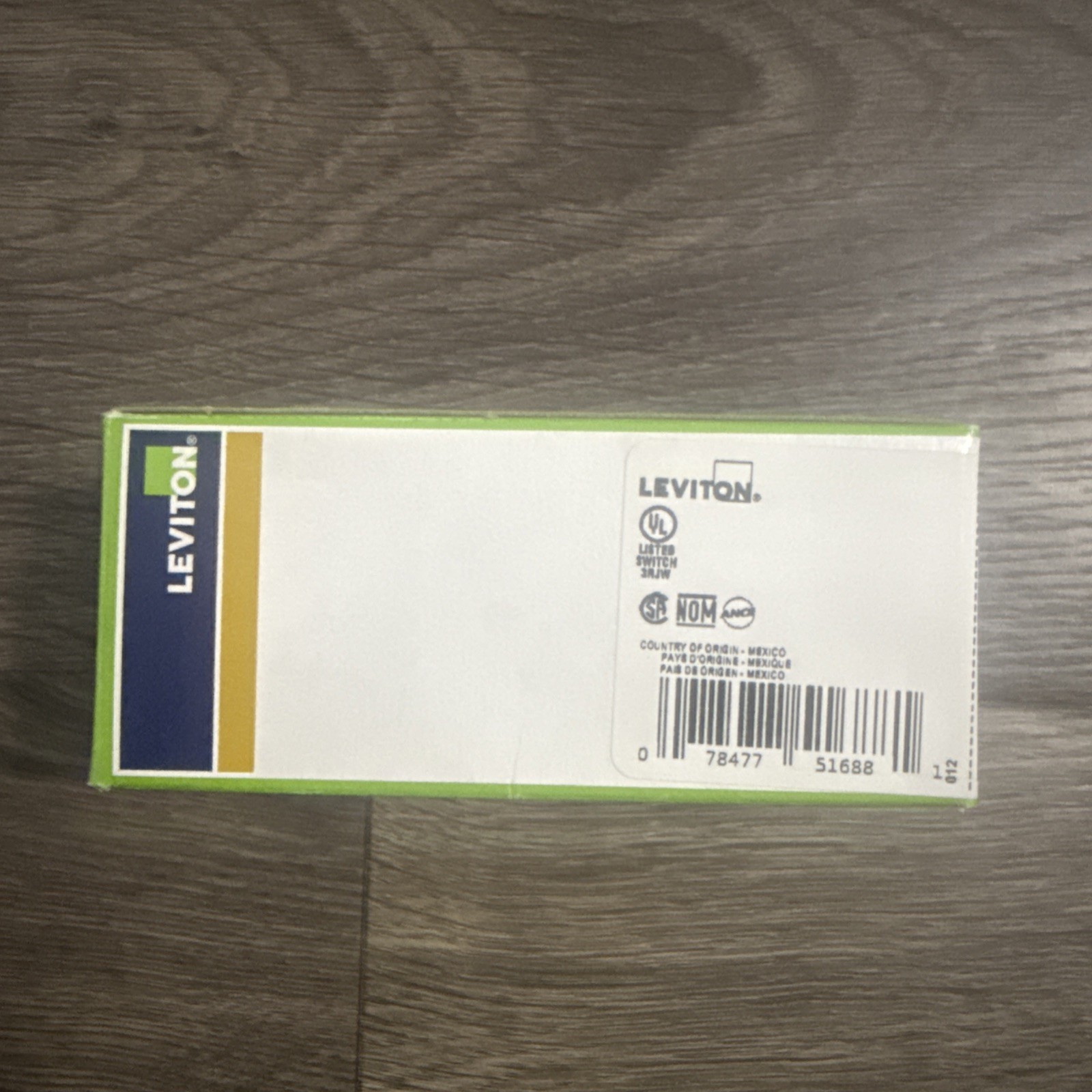 NEW Leviton 5643-W Decora Traditional 3-Way Combination AC Switch 120/277 Volt