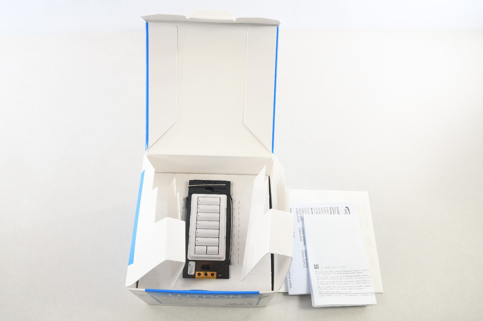 Lutron Homeworks QS HQRD-W6BRL-WH 6 Button Keypad w/ Raise Lower – White
