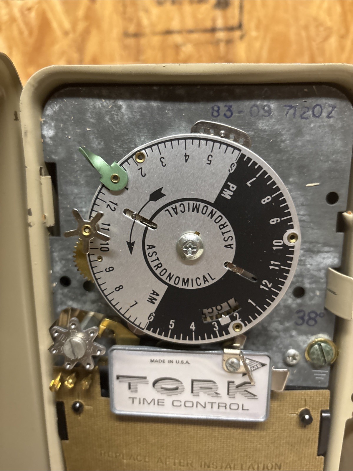 York Time Switch 7120Z Single Pole Double Throw Astronomic Day Omitting