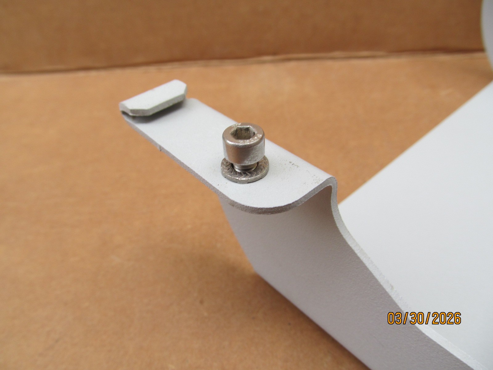 Metal mounting bracket for SMA Sunny Boy DC Disconnect (DC-DISCON2TLUS-10)