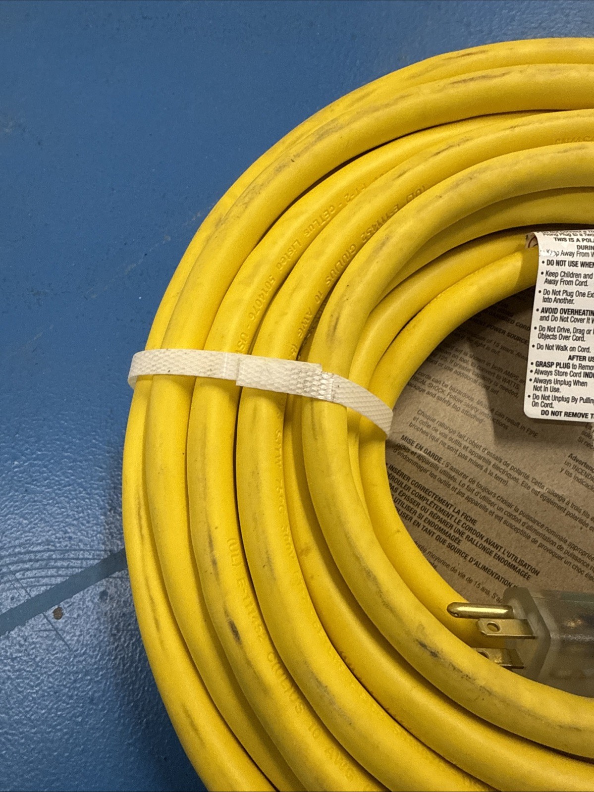U.S. Wire & Cable – 50 FEET 15 AMP Outdoor Lighted Extension Cord 10/3 125v