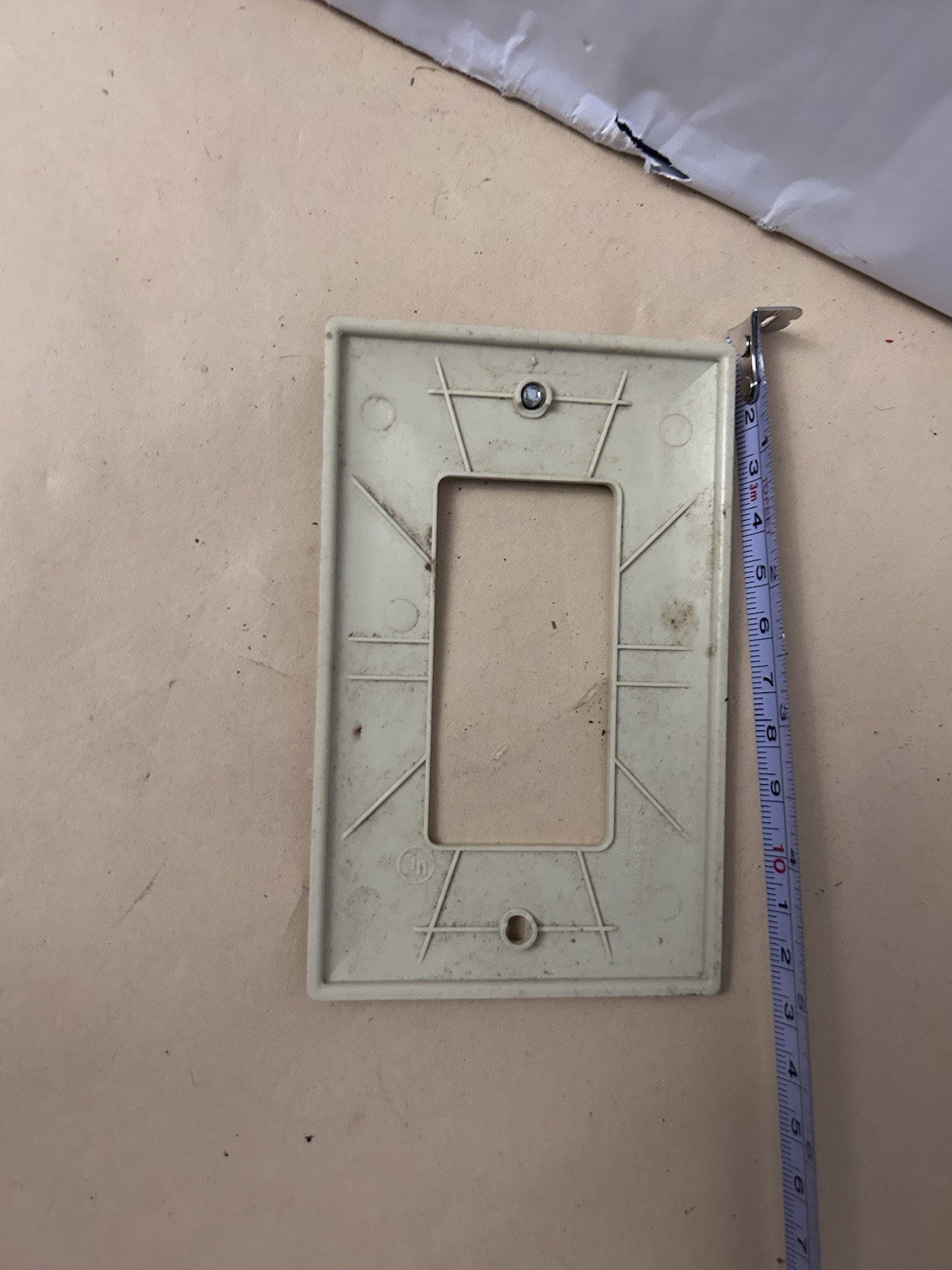 VTG Used Cream Wall Plate Cover unbranded