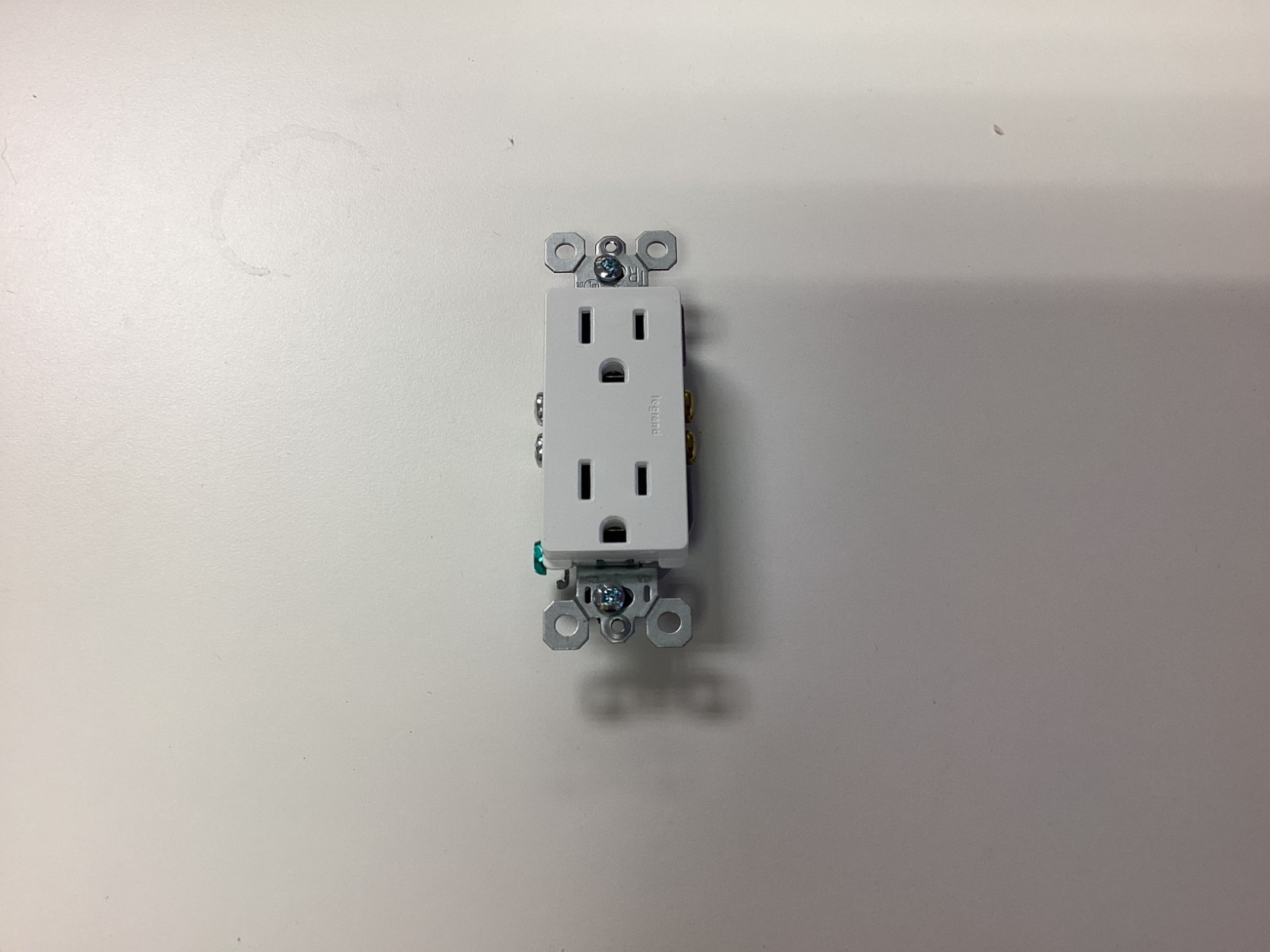 Legrand 885TRW 125V Tamper-Resistant Outlet – White