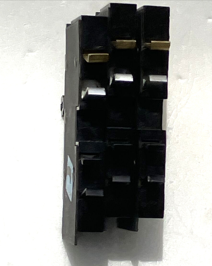 XO120 20 Amp Single Pole 20A 120V Circuit Breaker Square D / Cutler Hammer USED