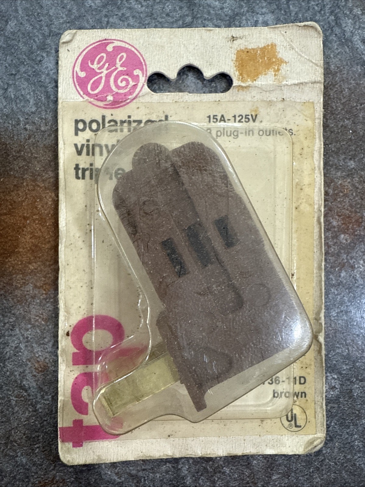 1984 GE 1736-11D Brown Polarized Vinyl Triple Tap 3 Plug-In Outlet – Made in USA