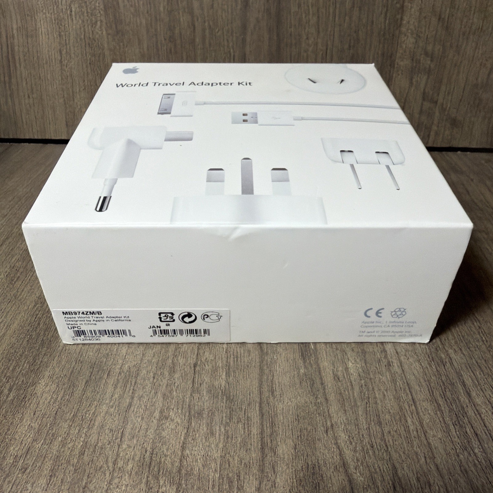 Apple MD974ZM/B World Travel Adapter Kit – White Open Box