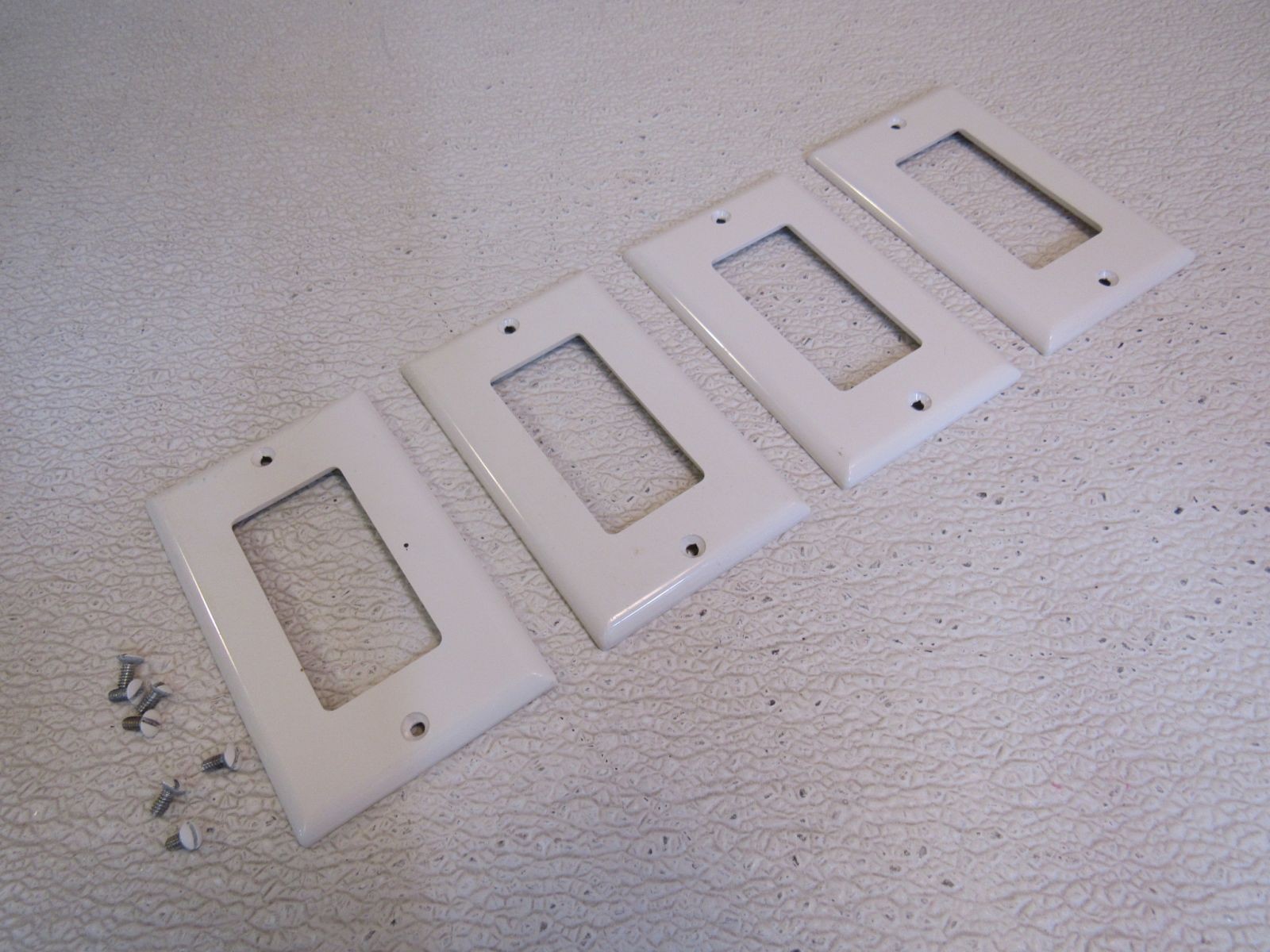 Cooper GFI Rocker Cover Plates Lot of 4 4.5in x 2.75in White 15FF W1