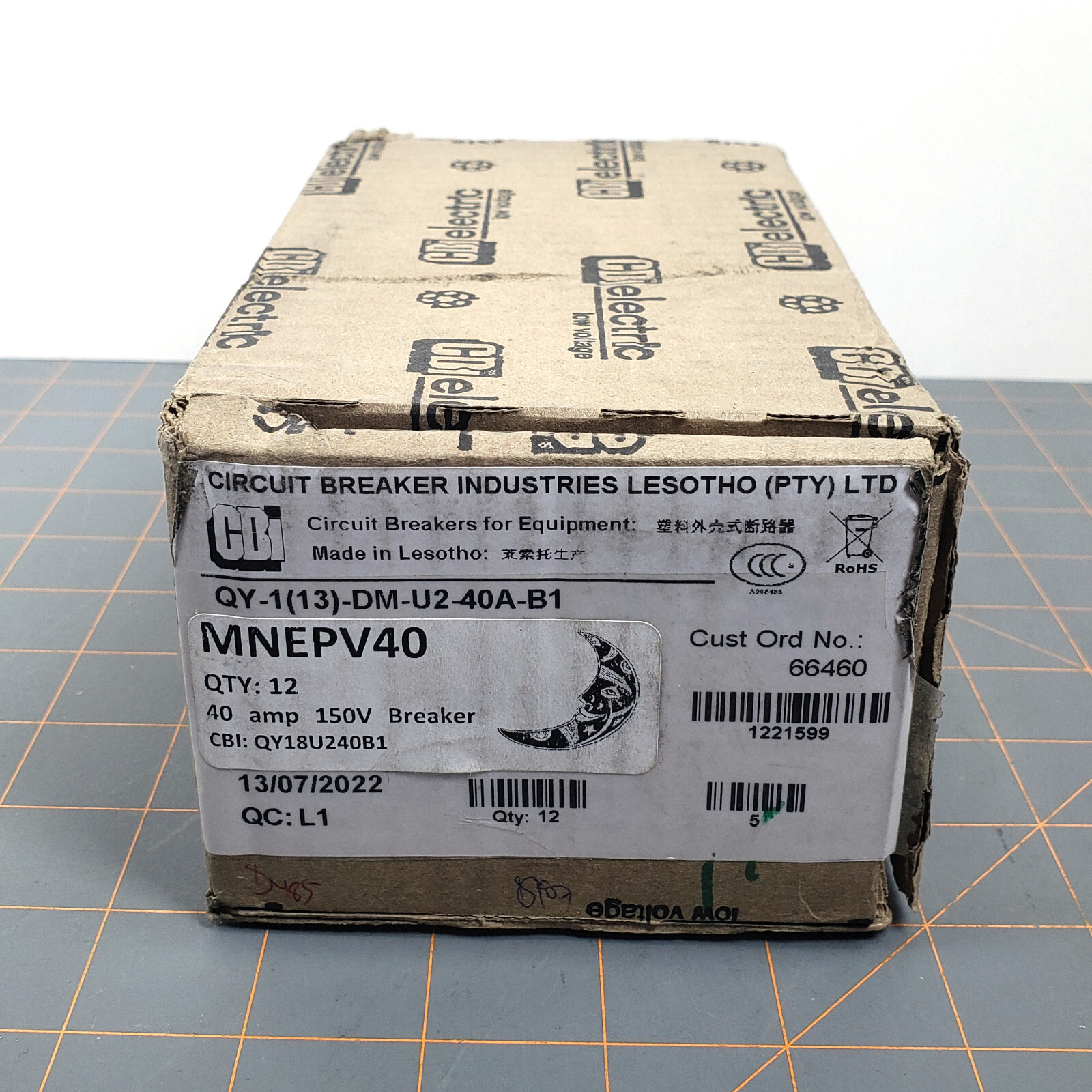 MidNite Solar – 40 Amp 150Vdc DC Circuit Breaker MNEPV40 Din Rail Mount 1-Pole