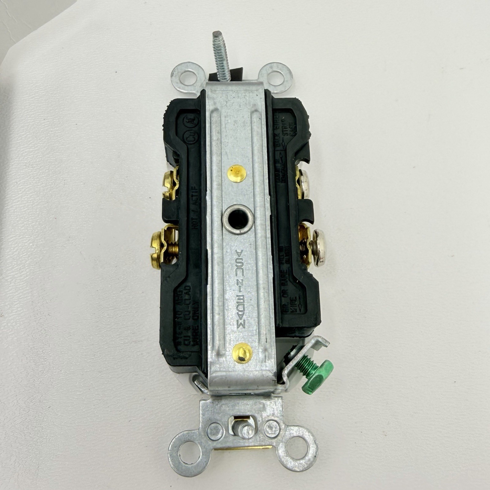 Leviton CBR20-W 20A Duplex Outlet White Back Side Wire Lot 6 NEW