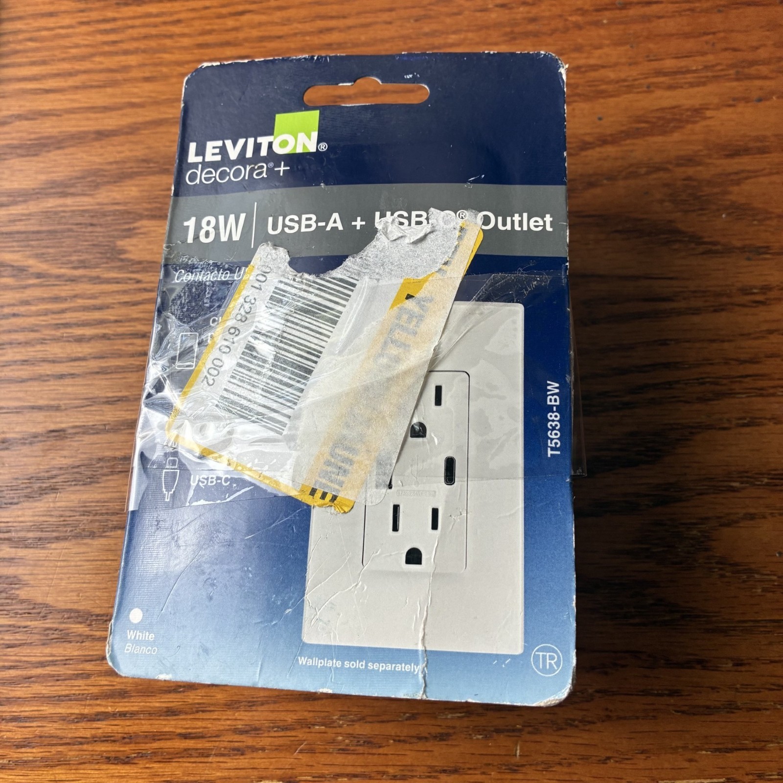 Leviton Decora+ 18W USB-A & USB-C Outlet T5638-BW White