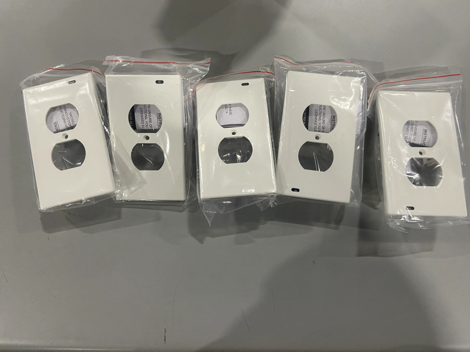 GENERIC LIGHT SENSOR WALL OUTLET COVER SOCKET PLATE DURABLE LED 5PK ROUND WHITE
