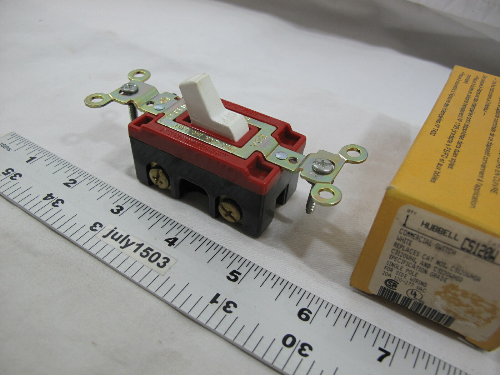 (1) NEW Hubbell CS120W Toggle Switch 20A 120/277V Side Wired – Made in USA