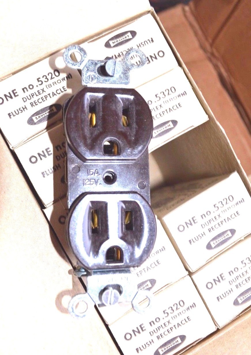 10-PK Leviton BROWN Duplex Receptacle Outlet 15A NEMA 5-15R 125V NOS NEW 5320
