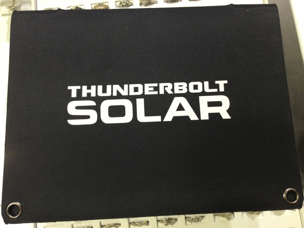 Thunderbolt 18W Foldable Solar Panel (CJL047791)