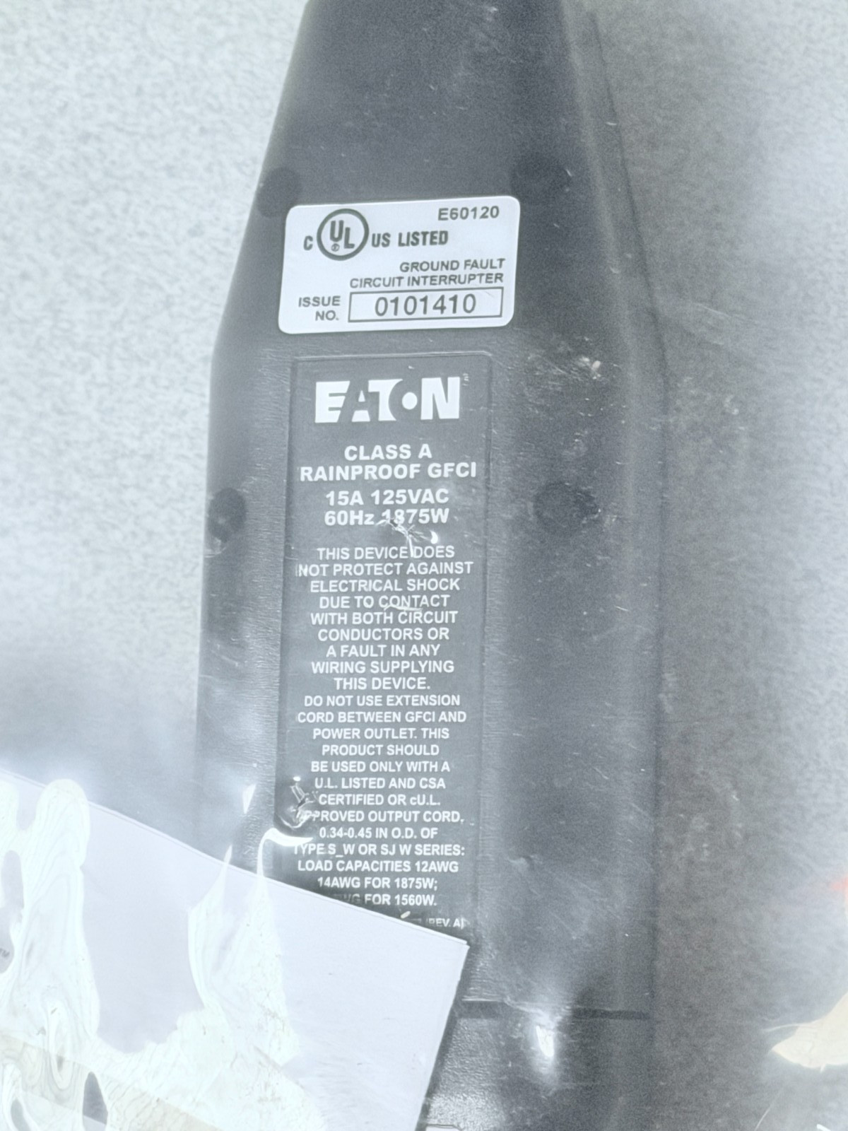 NEW Eaton GFI11A139 In-Line 2-Foot Portable GFCI Cordset, 3-Tap, 15A 120V 3R