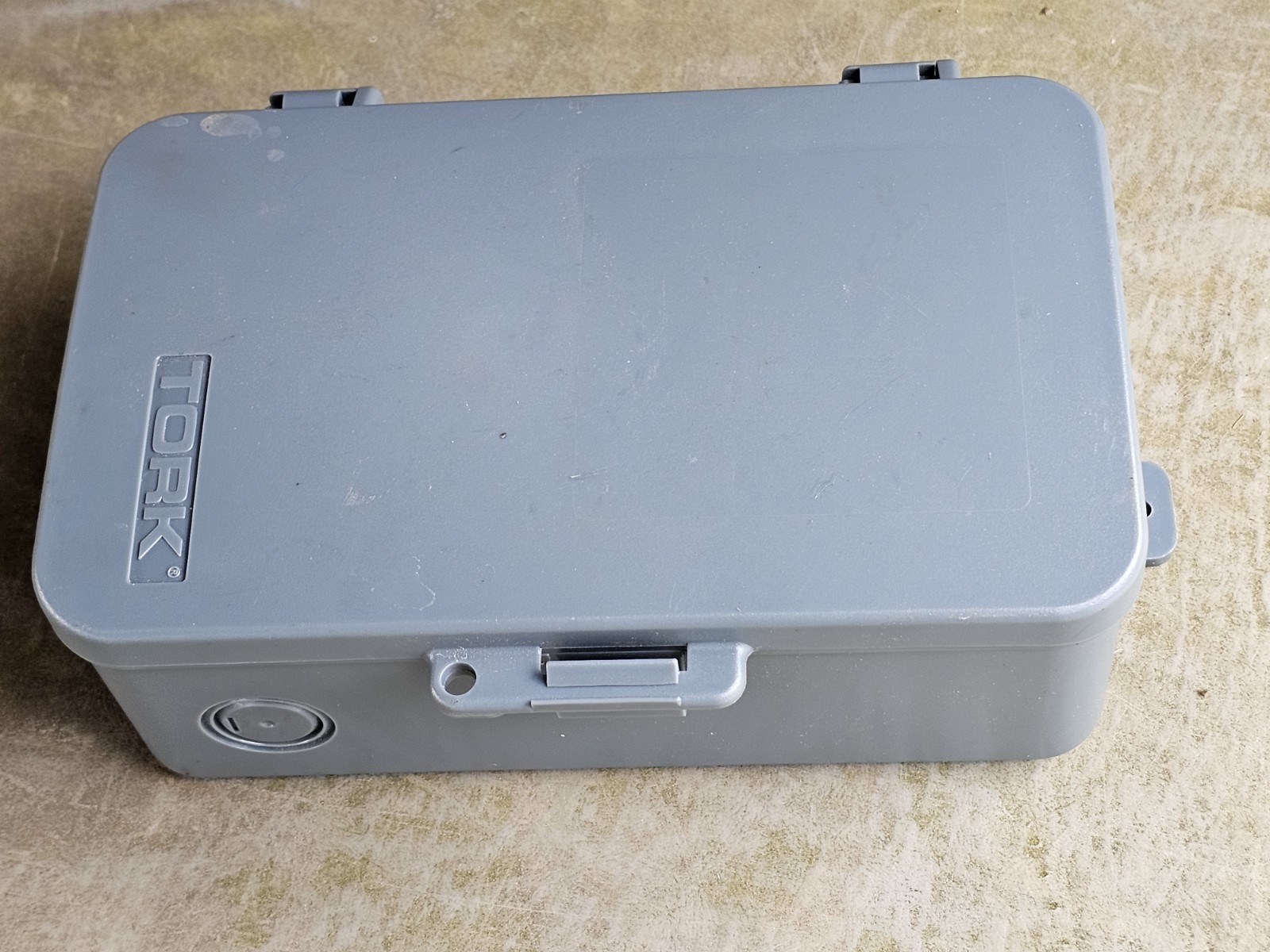 Tork EWZ120 Digital Time Switch Voltage Rating 120–277 VAC 50/60Hz READ