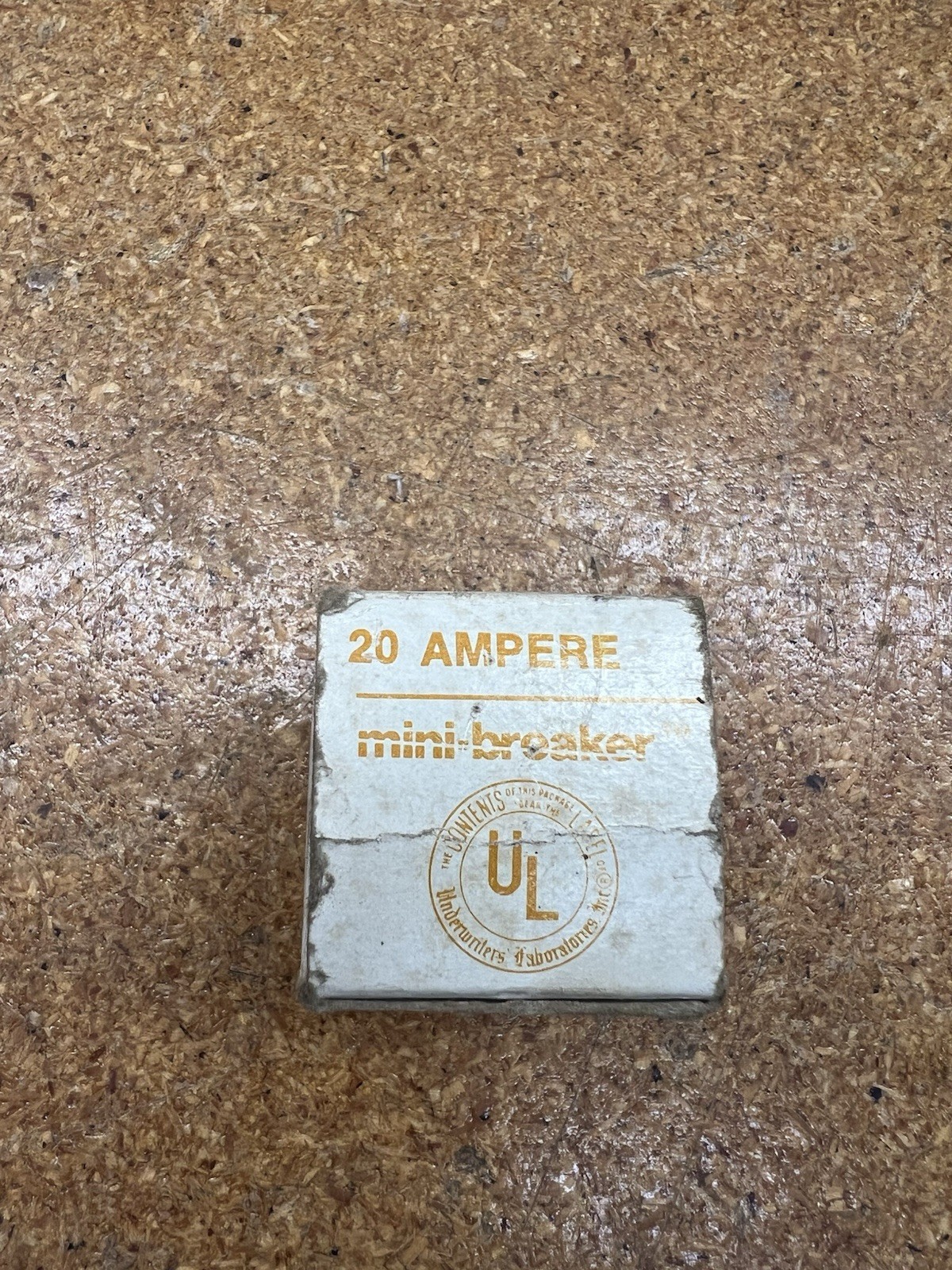 Buss 20 amp mini breaker