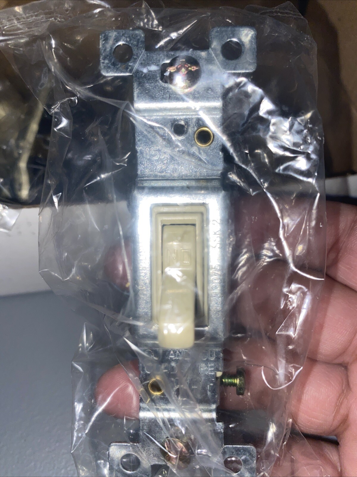 Maintenance Warehouse 15 Amp 1 Pole Wall Switch -Quickwired/Side Wired, 10 Pack