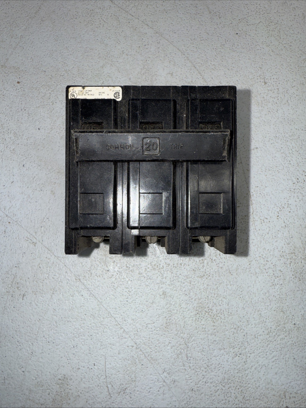 CUTLER HAMMER EATON BAB BAB3020H 3 Pole 20 Amp 240v Circuit Breaker